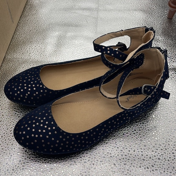 Cat & Jack Navy & Gold Star Shoes 5 - Picture 2 of 4